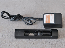 ■SONY ソニー　AC-E300　BCA-35E　３Ｖ　300ｍA　ACアダプター　バッテリーチャージャー_画像1