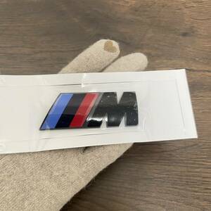 BMW M Performance Mリアトランクエンブレム 艶ありブラック 約5.8cm×7.2cm×2.7cmGross Black パフォーマンス