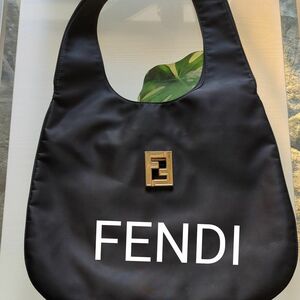 お値下げ　FENDI　 フェンディ　ＦＦロゴ　ショルダーバッグ