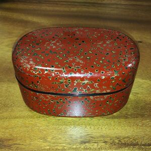 津軽塗りの弁当箱　 漆器　赤