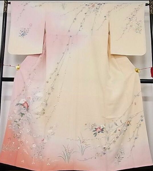 ■訪問着　友禅　作家物　草花文　暈し染　着丈158cm　裄丈64cm　正絹　逸品