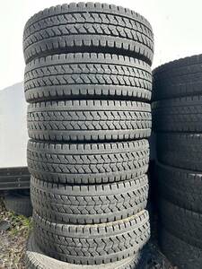 送料無料　ブリヂストン　BLIZZAK Ｗ979 215/70R17.5 118/116L LT 中古　スタッドレスタイヤ　6本セット