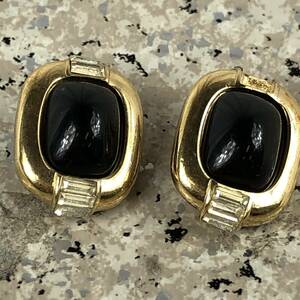 Плата за доставку 400 иен ☆ Givenchy Sergring 028KD10