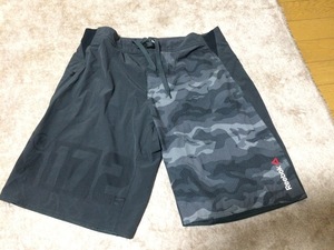 Reebok　トレーニングショートパンツ　サイズM