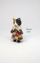 猫　お花のワンピ猫ハンドメイド 羊毛フェルト　ミニチュア　kinako_画像2
