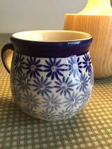 ポーランド　ポーリッシュポタリー マグカップ　陶器　マヌファクトゥラ社　ブルー系のお花　花模様　食器　シックで可愛い　　　　ポーB箱_画像2