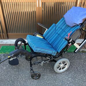 カワムラサイクル　ティルト&エレベーティング車椅子