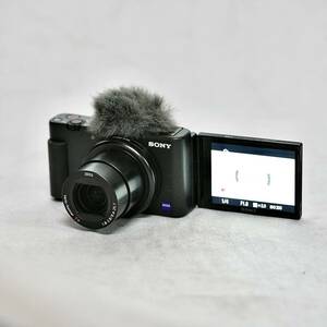 SONY VLOGCAM ZV-1 コンパクトデジタルカメラ SDXCカード付き　中古品