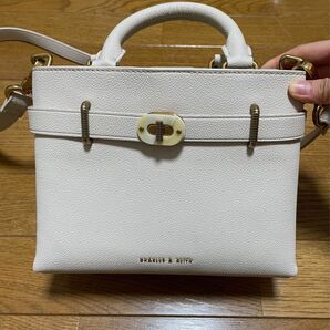 チャールズアンドキース ショルダーバッグ