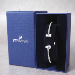 M3-WK094 スワロフスキー SWAROVSKI 箱付 シルバー バングル シルバー M レディース