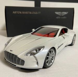 ★オートアート／AUTOart：1/18 ★アストンマーチン ONE -77／ASTON MARTIN ONE - 77 (White) ★未展示モデル♪