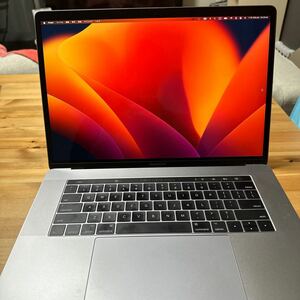 MacBook Pro 15インチ　Core i7 16GB クアッドコア