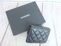 CHANEL シャネル 三つ折り財布 マトラッセ カラフルココ ブラック レザー 箱入り_画像2