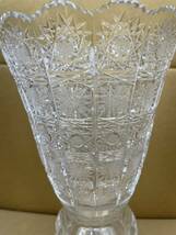 花瓶 フラワーベース スロバキア クリスタルガラスVALASKA BELA ハンドメイドカット加工　高さ約30cm_画像3