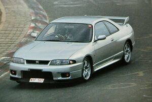 ★送料無料♪即決！ ■日産 スカイライン GT-R（9代目 R33型）カタログ ◆1995年 全35ページ 美品♪ ◇NISSAN SKYLINE GTR