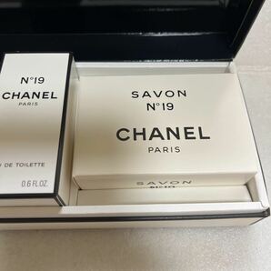 未使用保管品 CHANEL シャネル No.19 SAVON/サヴォン 固形石鹸75g×2 & EAU DE TOILETTE オードトワレ19ml 香水＆石鹸セットの画像3