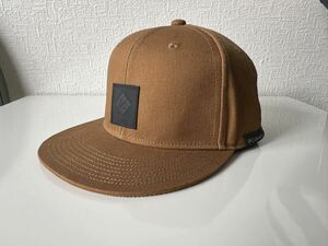 新品同様Columbiaベースボールキャップ 帽子 コロンビア PU5592 ブラウン 茶 フラット CAP