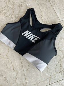 ナイキNIKE★黒 ブラトップ USED♪c