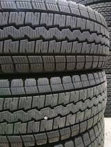 札幌 引き取り可 195/80R15 107/105L LT 4本 DUNLOP SV01 格安溝あり 冬タイヤ中古 2022年製 ハイエースキャラバン など IK-195TF_画像2