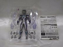 S.H.Figuarts ウルトラマンゼロ ビヨンド 「ウルトラマンジード」 フィギュア　バンダイ_画像5