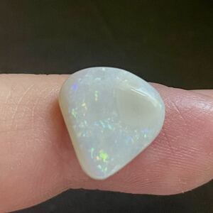 2.76ct セミブラックオパール　ルース