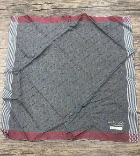 【未使用品】pierre balmain ピエール バルマン ハンカチ バンダナ ロゴ柄 グレー×レッド 綿 コットン100%