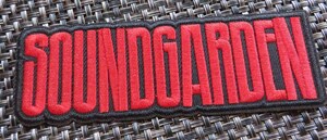 黒赤SG英語■新品 『sound garden』SOUNDGARDEN サウンドガーデン、アメリカ　ロック・バンド　刺繍ワッペン■音楽■洋服・衣類・衣服DIY