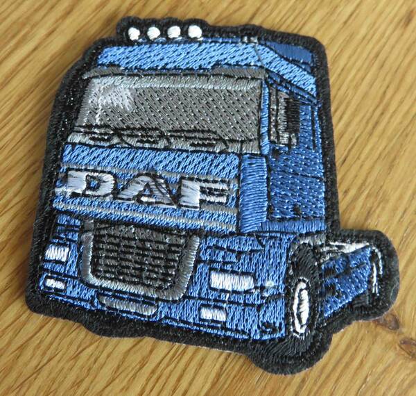 青　車体◆新品DAFダフ・トラックス　オランダ　大型トラック刺繍ワッペン■コンボイ