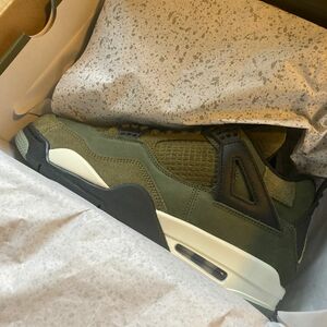 Nike Air Jordan 4 Retro SE Craft "Olive"ナイキ エアジョーダン4 レトロ SE クラフト 