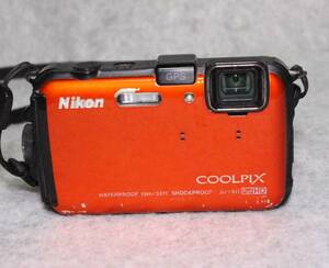 [eiA121]デジタルカメラ Nikon COOLPIX AW100 ニコン　クールピクス BATTERY PACK EN-EL12　純正 充電器 MH-65P　 digital camera