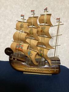 帆船　置物　木製　オランダ船　アンティーク　昭和レトロ　高さ約40㎝　幅約34㎝　
