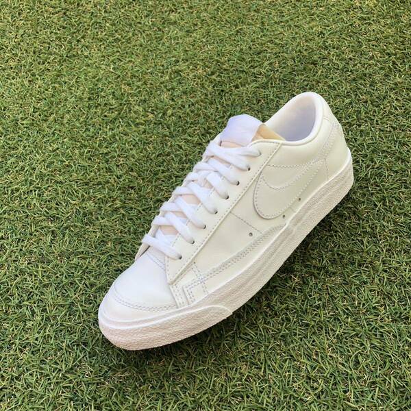 美品23 NIKE BLAZER LOW '77 ナイキ ブレザーロー '77 HW458