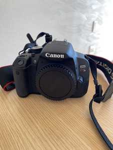 ＊1702 Canon キャノン EOS Kiss X6i デジタル 一眼レフ カメラ ボディ バッテリー チャージャー付き 中古 動作確認済み