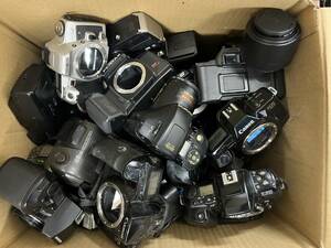 フィルムカメラ大量セット カメラ ボディ レンズ その他アクセサリーなどまとめ ジャンク D21