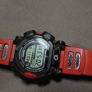 CASIO   G-SHOCK   DW-003  メンズ時計  レッド 純正ベルト付 動作しますが現状品の画像2