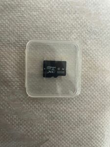 送料無料　MicroSDメモリーカード マイクロSDカード 容量32GB Class10 （ケース付）