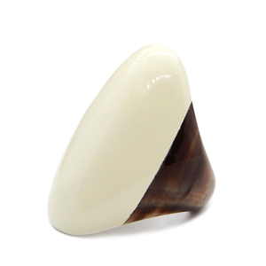 画像商品をお届け【新品】 水牛の角 指輪 リング oval アイボリー ivory (3) 14.5号 バッファローホーンアクセ　定形外郵便なら送料￥220