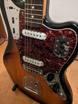 【美品】Squier by Fender Vintage Modified JAGUAR Sunburst フェンダー スクワイヤー ジャガー ギター_画像5