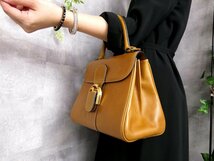 ●美品●DELVAUX デルヴォー●ブリヨン●カーフ レザー 本革●トップハンドル ハンド バッグ●キャメル●G金具●ヴィンテージ●Js40960_画像3