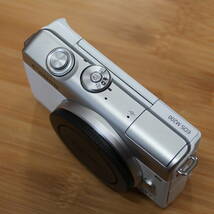 Canon EOS M200 ホワイトボディ 美品 撮影枚数233枚のみ メーカー保証残り有り_画像4