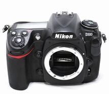 【新品級の超美品 941ショット・豪華セット】Nikon ニコン D300 AF-S DX NIKKOR 18-200mm f/3.5-5.6 G ED VR_画像4
