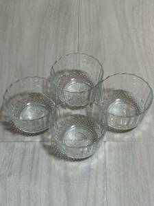 YR6)ガラス コップ　食器 可愛い　デザートカップ レトロ 硝子 クリスタル　４点セット　花柄　小鉢　ガラス小鉢　お洒落　