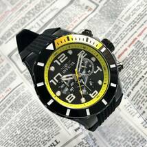 #2834【お洒落な高級感】メンズ 腕時計 インビクタ Invicta クォーツ 黒文字盤 Quartz 動作良好 インヴィクタ クロノグラフ 黒&黄色ベゼル_画像3