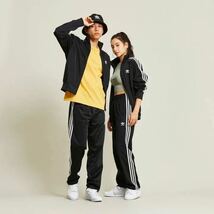 新品 adidas originals トラックジャケット Msize 黒 ジャージ 男女兼用 ブラック 3ストライプス_画像4