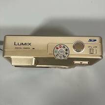 Z3-594　Panasonic パナソニック デジタルカメラ LUMIX DMC-F1-N ゴールド デジカメ メモリーカード欠品 中古品_画像3