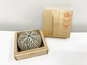 赤田士朗造 堆彩陶 香合 小物入れ 骨董品 文房具 書道用具 置物 陶器 茶色 柄物