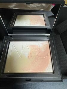 新品　NARS ライトリフレクティング プリズマティックパウダー