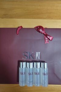 SK-Ⅱフェイシャルトリートメントクリアローション30ml4本+コスメ試供品15袋（BENEFIQUE・ワンバイコーセー等）