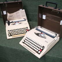 a//A5232 MESSA typewriter 2002 together 2 pcs 