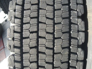 パ4960　■225/90Ｒ17.5　4本価格■　送料無料　Ｗ900　16年製　地山 深溝 中型トラック ユニック